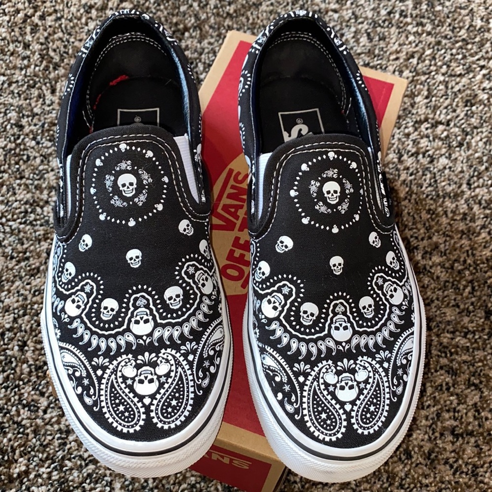 Bandanna print vans